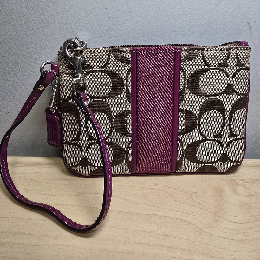 COACH Signature Wristlet in Brown Jacquard and Magenta Purple Patent Leather ***